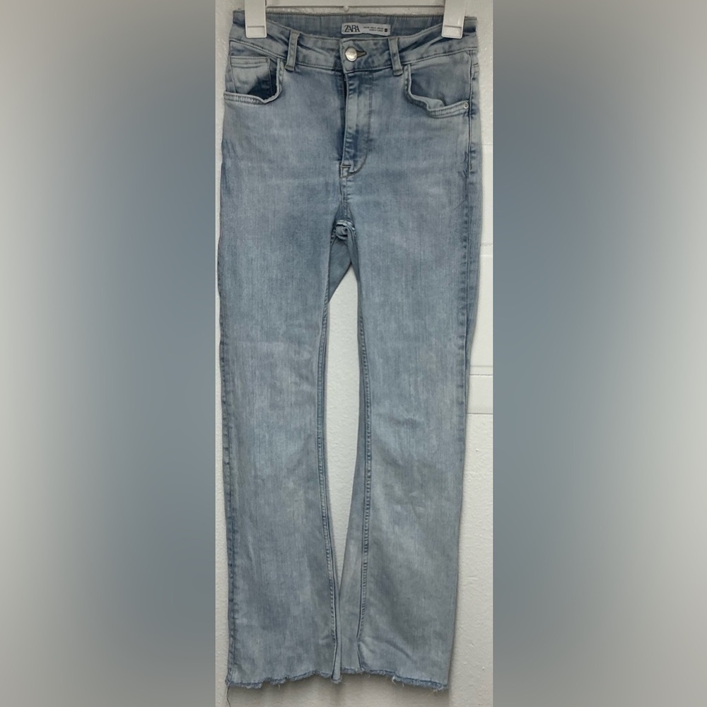 Zara High Rise Slim Fit Straight Leg Jeans in Light Blue Acid Wash
